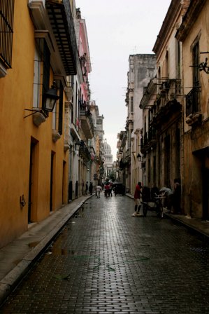 OLD HAVANA STREET, photo by Yander Zamora